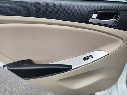 Used 2017 Hyundai Accent SE image 17