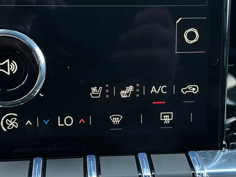 Used 2026 GMC Yukon XL Denali w/ Sun & Power Step Package AWD/4WD image 30