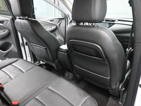 Used 2022 Buick Encore GX Essence image 24