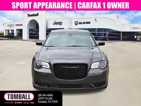 Used 2023 Chrysler 300 Touring w/ Sport Appearance Package RWD image 2