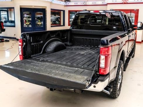 Used 2021 Ford F250 Lariat w/ Chrome Package image 38