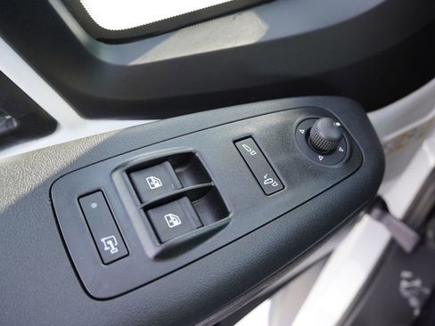 Used 2025 RAM ProMaster 2500 w/ Crew Van Package image 18