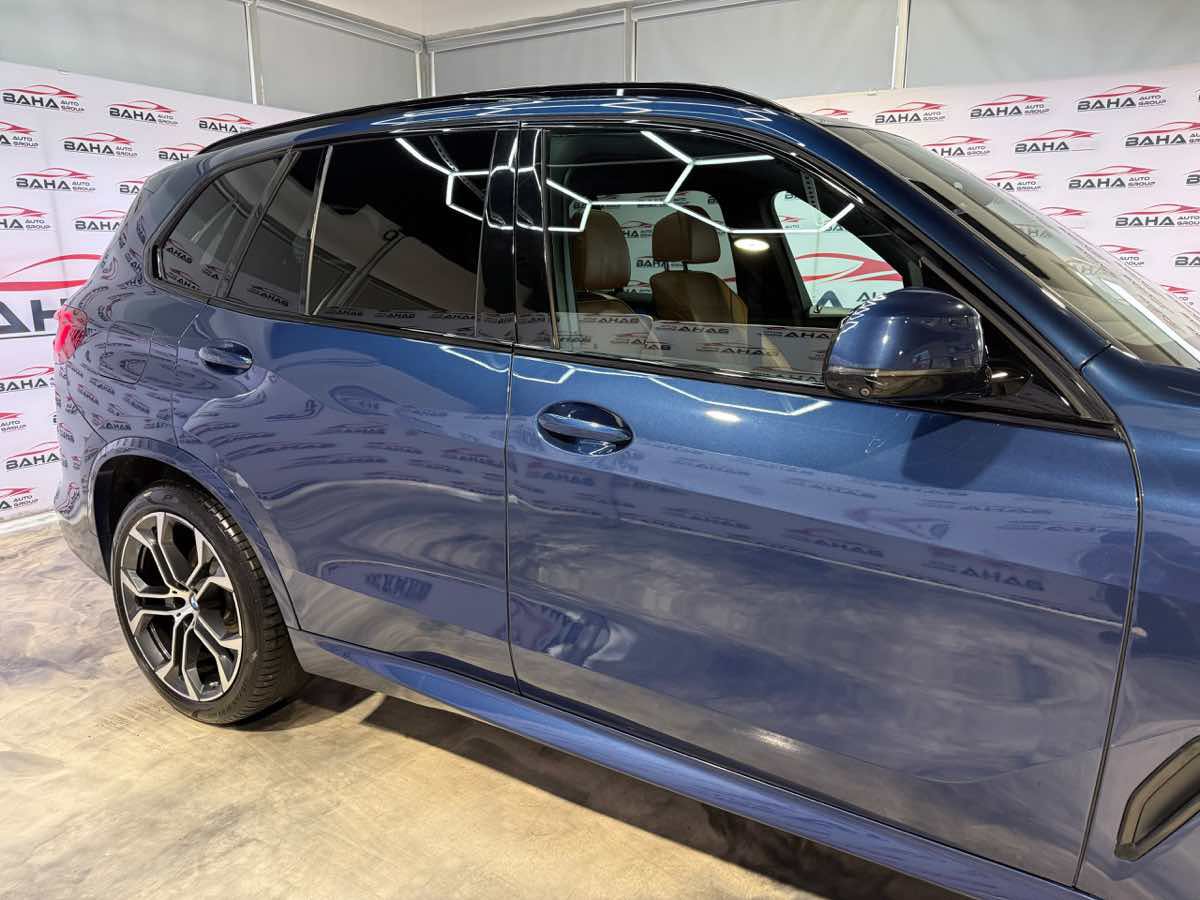 Used 2021 BMW X5 xDrive40i w/ M Sport Package AWD/4WD image 5