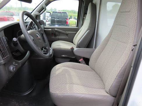 Used 2024 GMC Savana 3500 Extended w/ Power Convenience Package RWD image 12