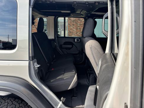 Used 2023 Jeep Wrangler Unlimited Sport image 12