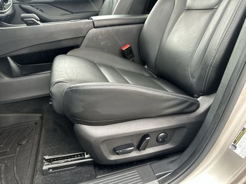 Certified 2024 Nissan Rogue SL w/ SL Premium Package image 30