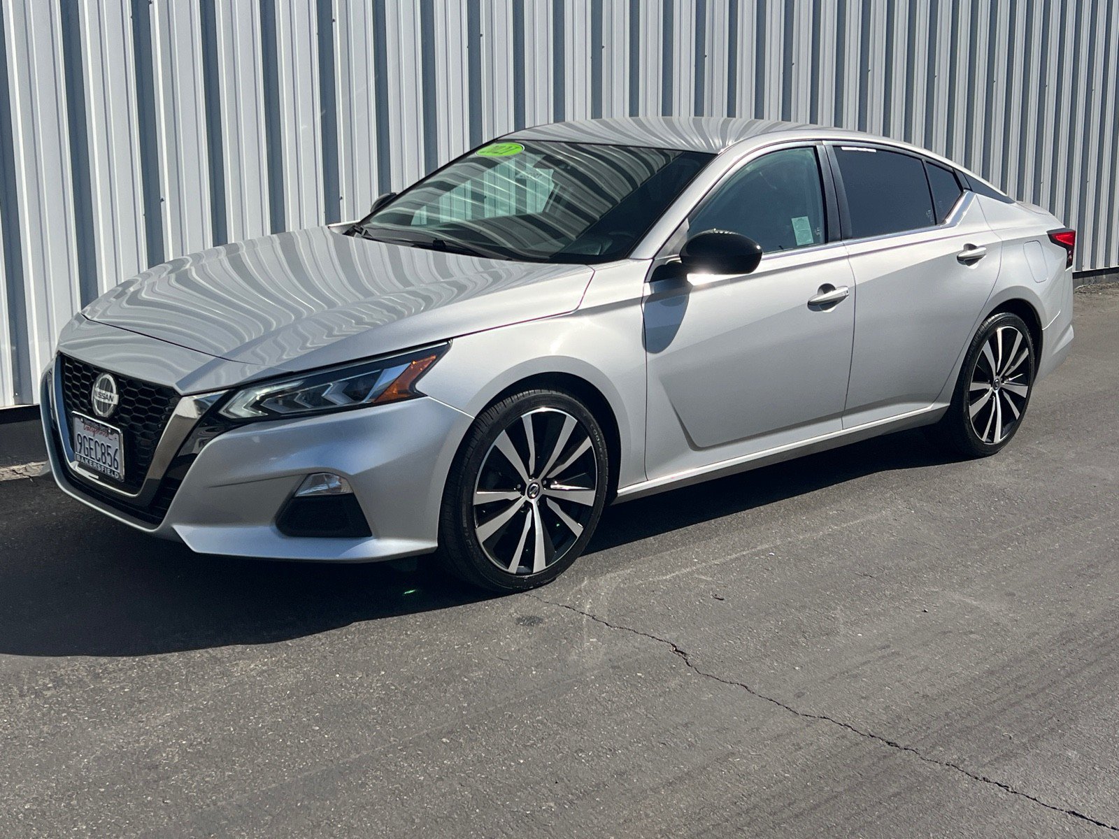 Used 2021 Nissan Altima 2.5 SR FWD image 1
