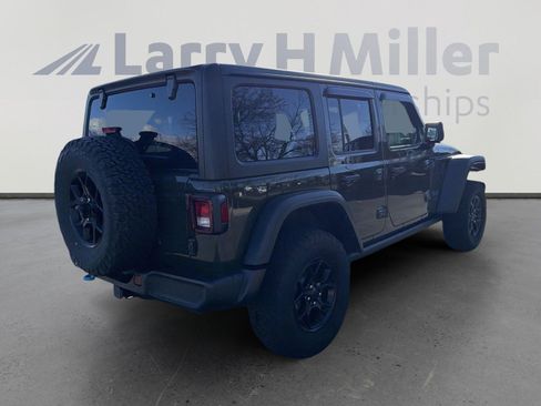 Used 2024 Jeep Wrangler Willys image 8