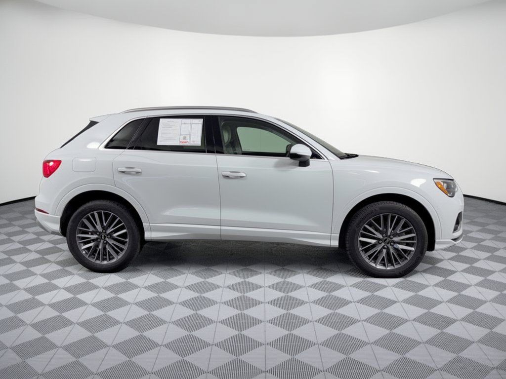 Used 2022 Audi Q3 2.0T Premium w/ Convenience Package AWD/4WD image 8