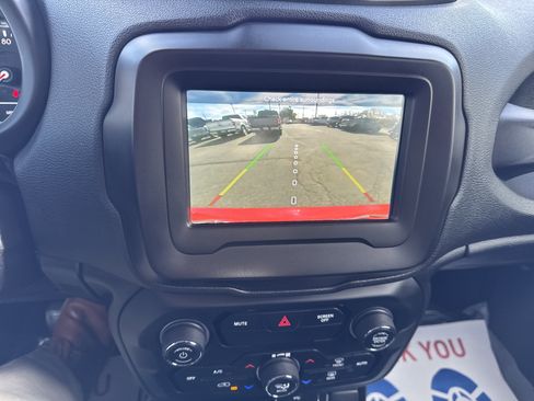 Used 2020 Jeep Renegade Latitude image 25