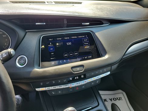 Used 2023 Cadillac XT4 Premium Luxury FWD image 29