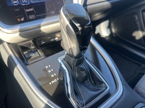 Used 2022 Subaru Outback Premium image 16