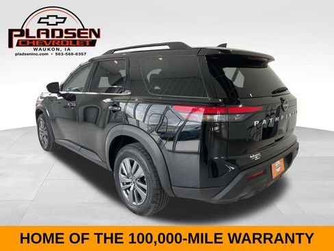 Used 2025 Nissan Pathfinder SV AWD/4WD image 2