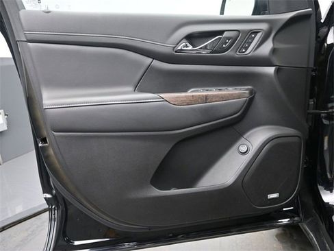 Certified 2023 GMC Acadia Denali w/ LPO, Floor Liner Package image 12