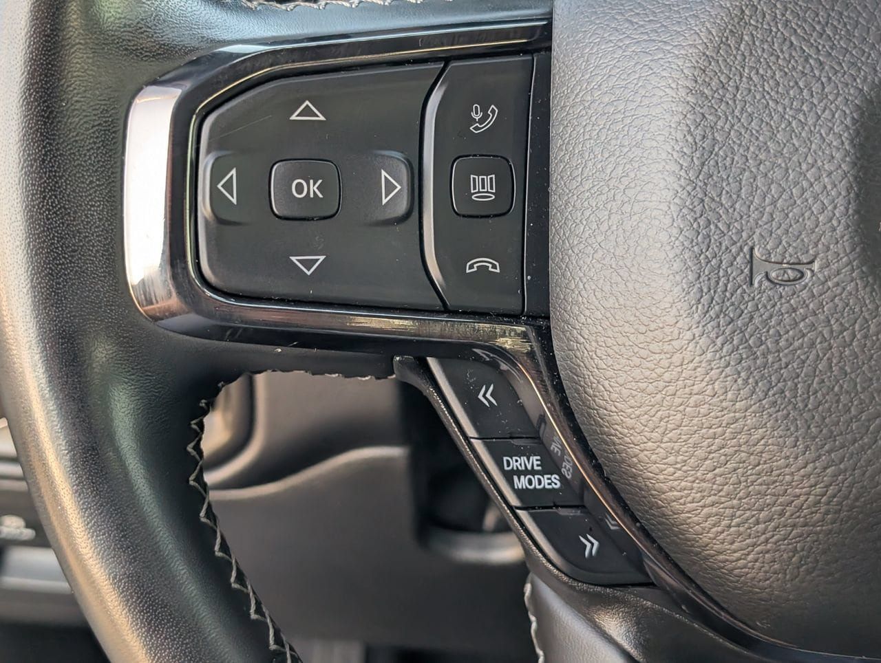 Used 2025 RAM 1500 Limited AWD/4WD image 22