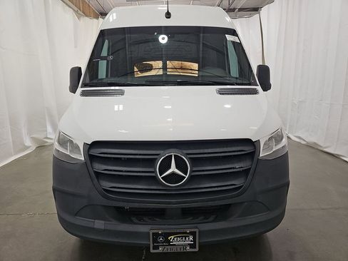 Used 2024 Mercedes-Benz Sprinter 3500 image 10