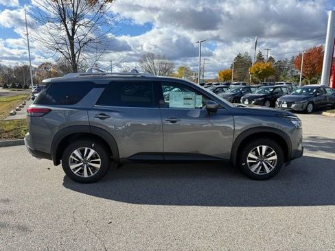 New 2025 Nissan Pathfinder SL w/ Lighting Package (N92) image 7