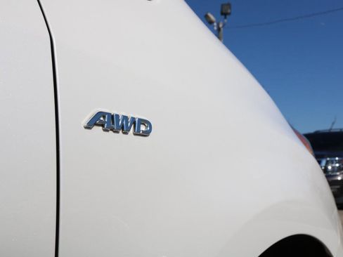 Used 2017 Toyota Sienna XLE w/ XLE Navigation Package image 6