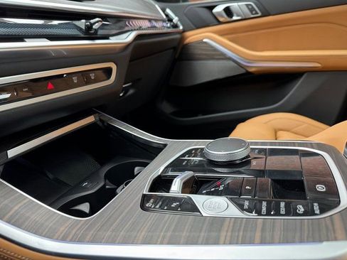 Used 2026 BMW X5 xDrive40i w/ Climate Comfort Package image 19