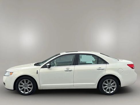 Used 2012 Lincoln MKZ FWD image 2