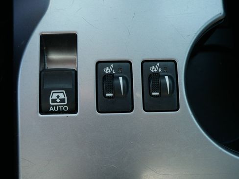 Certified 2024 Toyota 4Runner SR5 Premium image 30