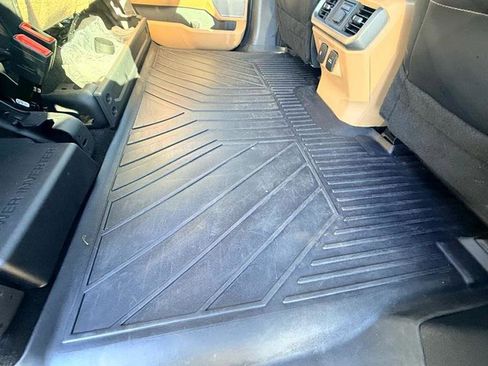 Used 2022 Ford F150 Lariat w/ Equipment Group 502A High image 32