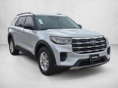New 2026 Ford Explorer Active image 7
