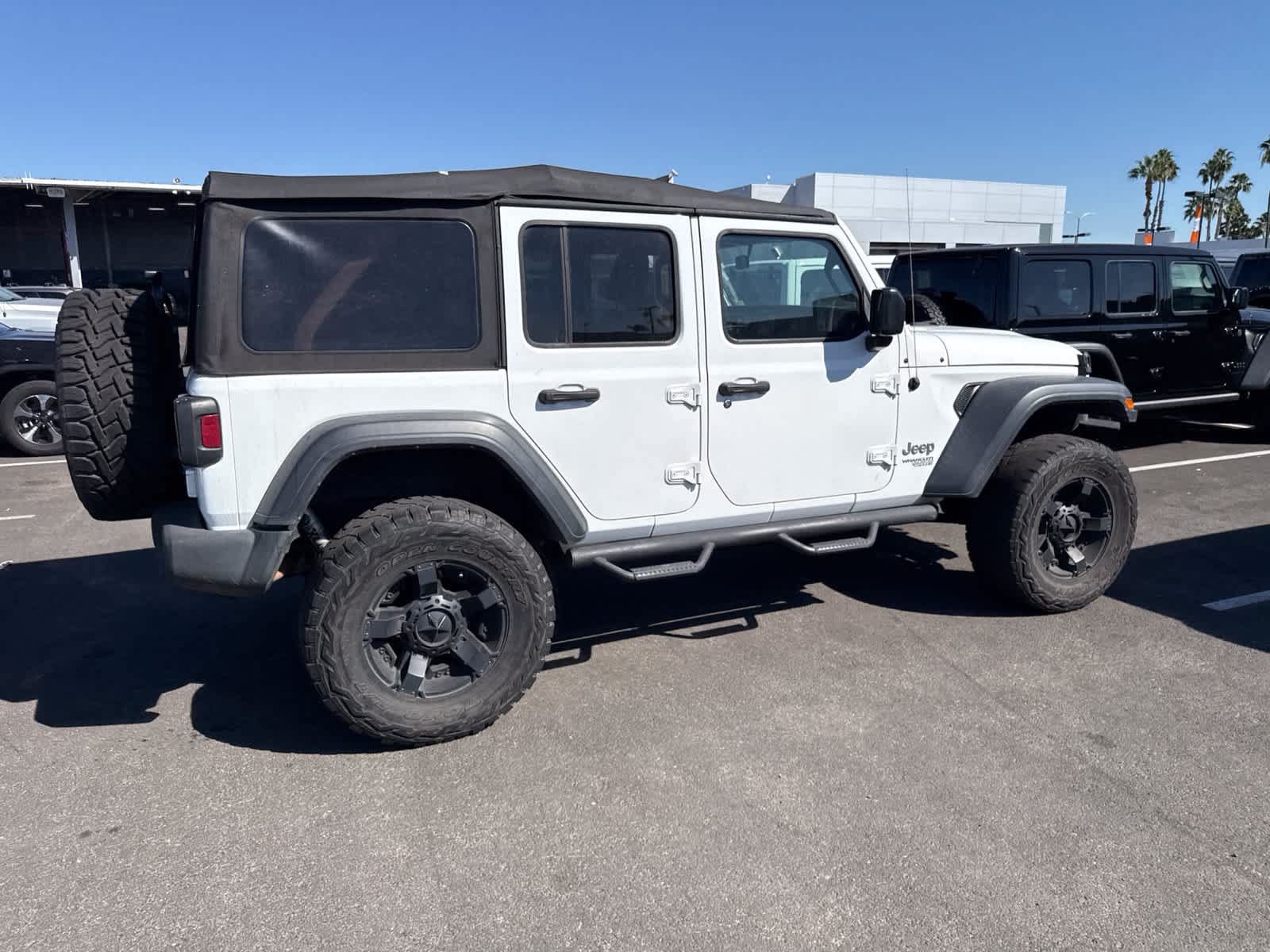 Used 2018 Jeep Wrangler Unlimited Sport S AWD/4WD image 8