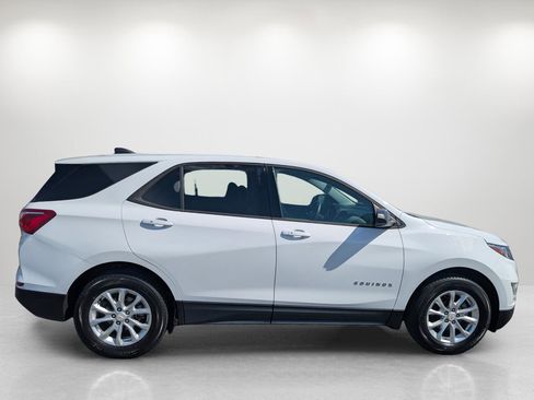 Used 2019 Chevrolet Equinox LS w/ LPO, Cargo Package image 4
