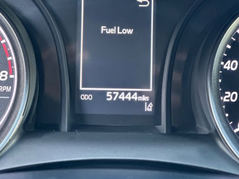 Used 2022 Toyota Camry SE image 18