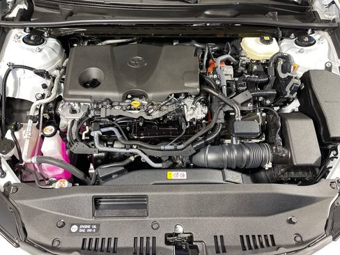 Used 2026 Toyota Camry SE FWD image 9