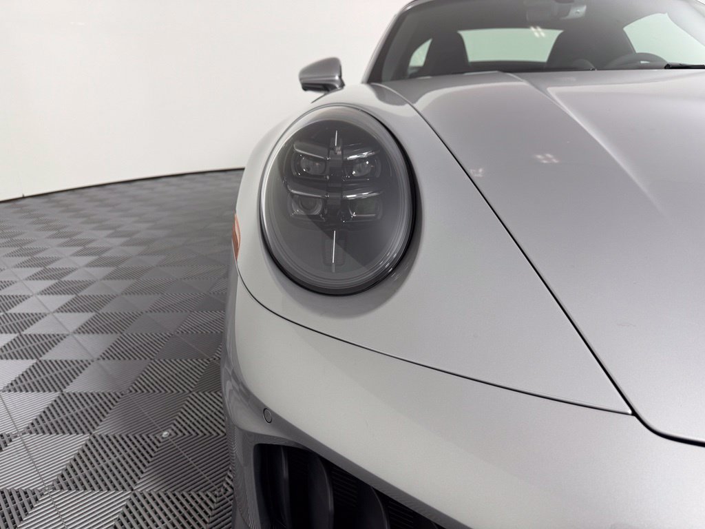 Certified 2026 Porsche 911 Targa 4 GTS AWD/4WD image 10