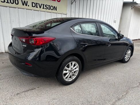 Used 2016 MAZDA MAZDA3 i Sport w/ Preferred Equipment Package image 9