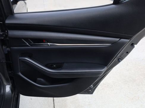 Used 2019 MAZDA MAZDA3 AWD Automatic w/Preferred Pkg image 19