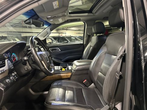 Used 2019 GMC Yukon Denali w/ Denali Ultimate Package image 10