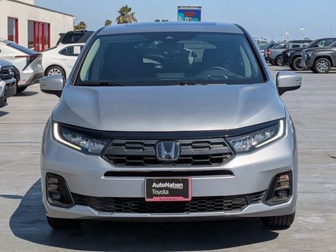 Used 2025 Honda Odyssey EX-L image 2