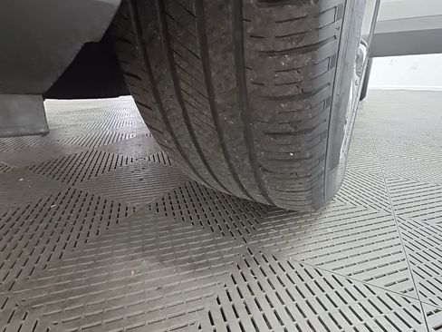 Used 2022 Buick Encore GX Essence w/ Experience Buick Package image 47