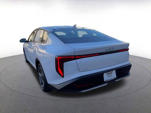 Used 2025 Kia K4 LXS image 11