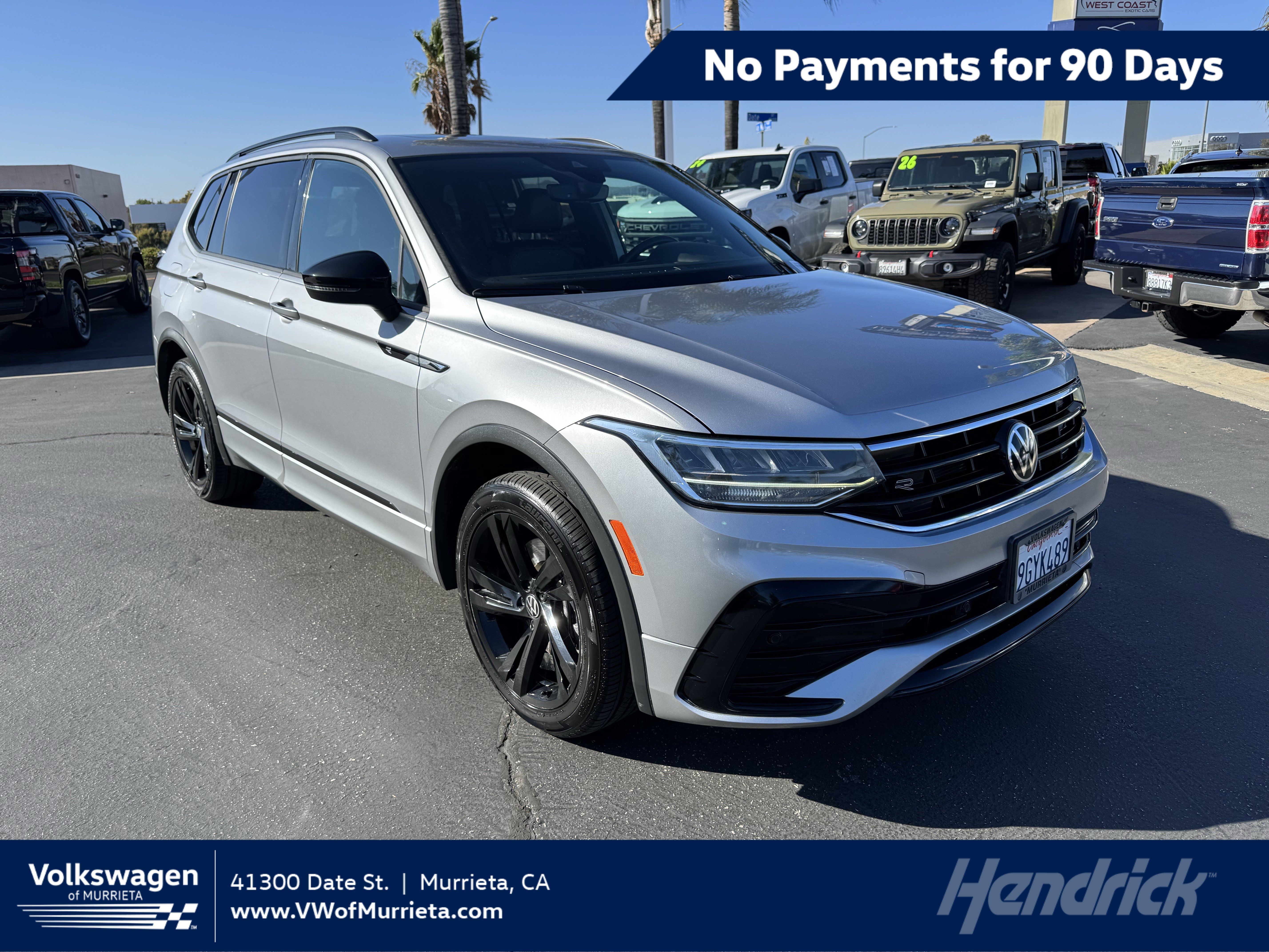 Used 2023 Volkswagen Tiguan SE R-Line FWD image 1