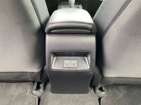 Used 2025 Toyota Corolla SE FWD image 30