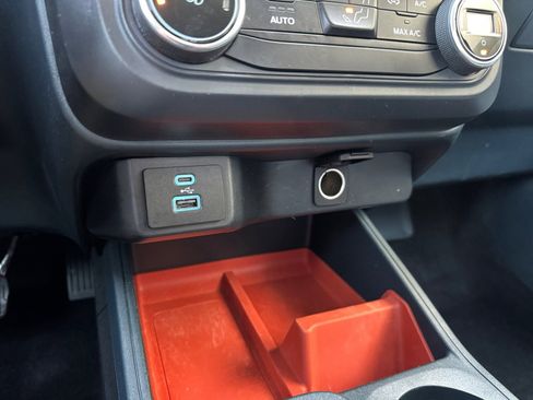 Certified 2022 Ford Maverick XLT image 24