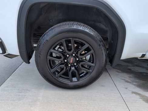 Used 2020 GMC Sierra 1500 Elevation w/ Elevation Value Package AWD/4WD image 12