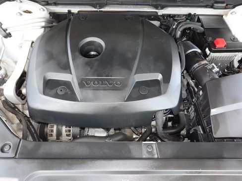 Used 2018 Volvo XC90 T5 Momentum w/ Convenience Package FWD image 26