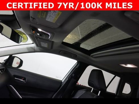 Used 2022 Toyota Corolla Cross XLE w/ Convenience Package image 28