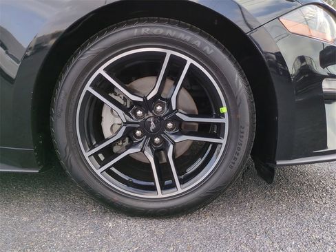 Used 2020 Ford Mustang Coupe image 11