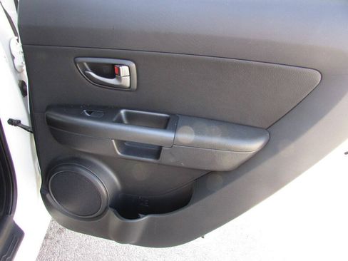 Used 2011 Kia Soul + w/ Audio Pkg FWD image 41