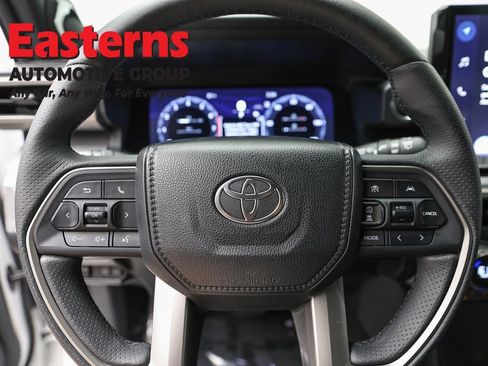 Used 2025 Toyota 4Runner Trailhunter AWD/4WD image 10