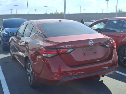 Used 2022 Nissan Sentra SV image 3
