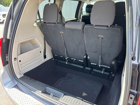 Used 2018 Dodge Grand Caravan SE w/ UConnect Hands-Free Group FWD image 52