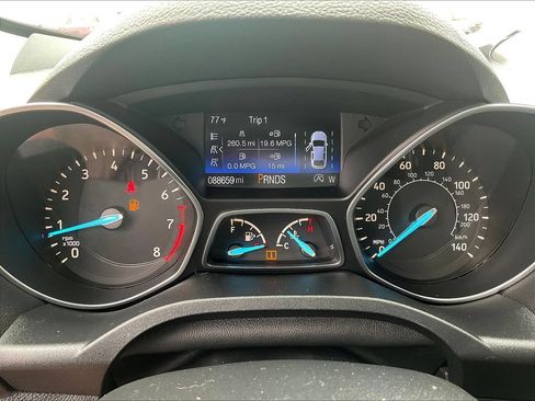 Used 2017 Ford Escape Titanium w/ Equipment Group 301A AWD/4WD image 13